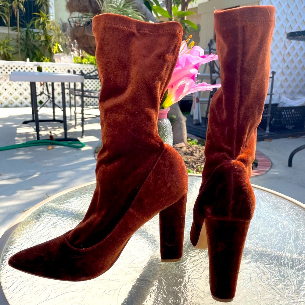 Cute brownish red booties
